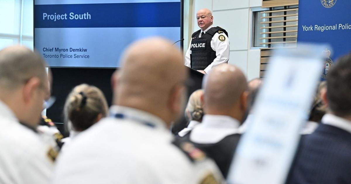 6 Toronto officers in Project South suspended without pay