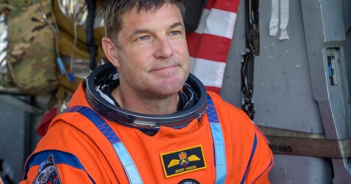 Canadian astronaut and Artemis II crew returns to Houston