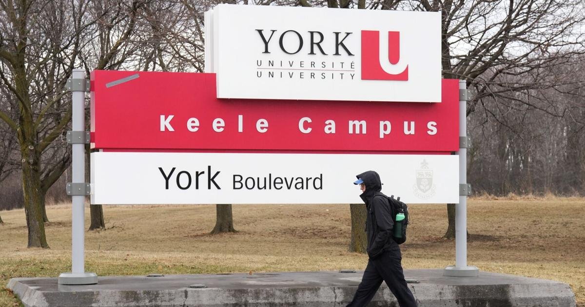 Ontario university applicants hit record, with notable shift