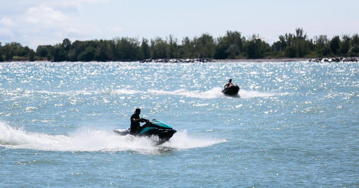 Jet Ski ban from more of Toronto's waterfront approved by city council