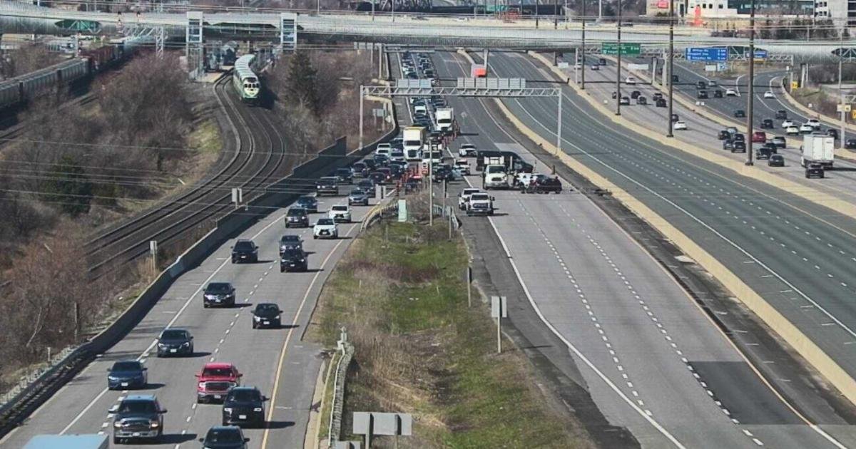 Hwy. 401 partially closed in Pickering after multiple crashes kill one driver, seriously injure two police officers