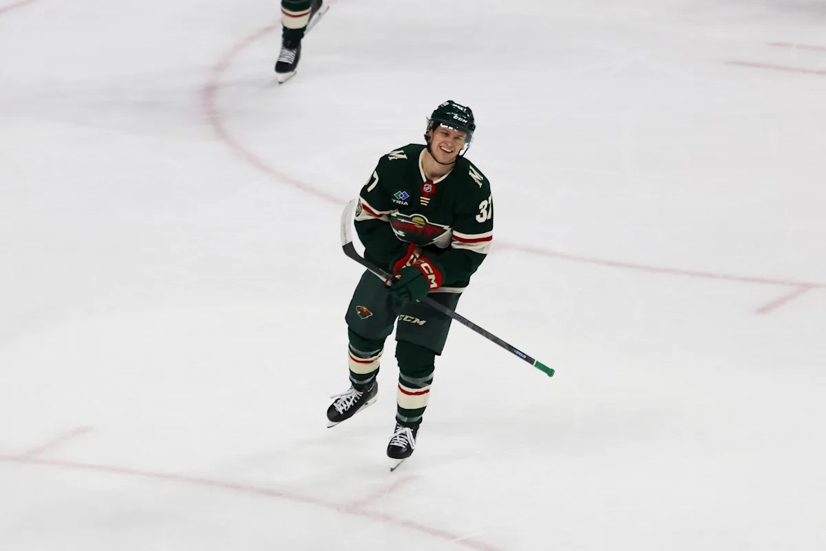Wallstedt makes 35 saves for Wild in a 3-2 win over the Ducks in a playoff tuneup for both teams