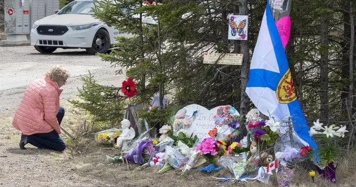 Nova Scotians mourn those killed in mass shooting