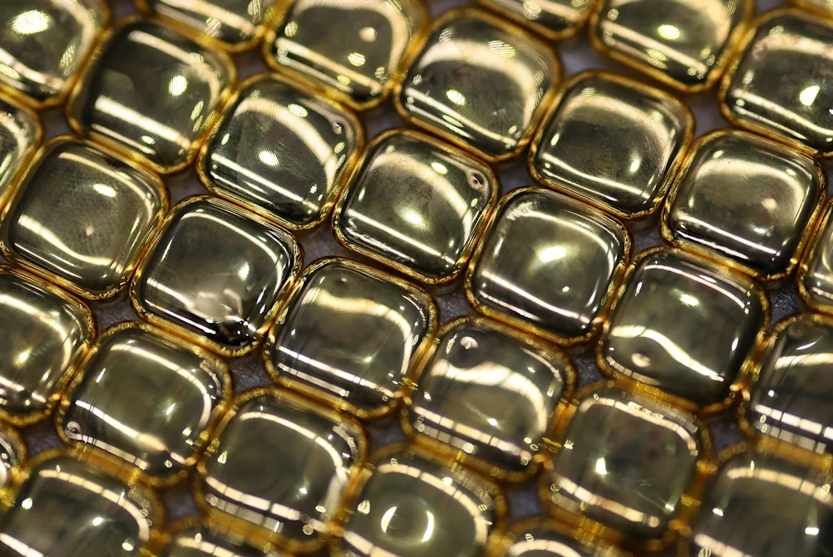 Gold, silver plunge amid US-Iran stalemate