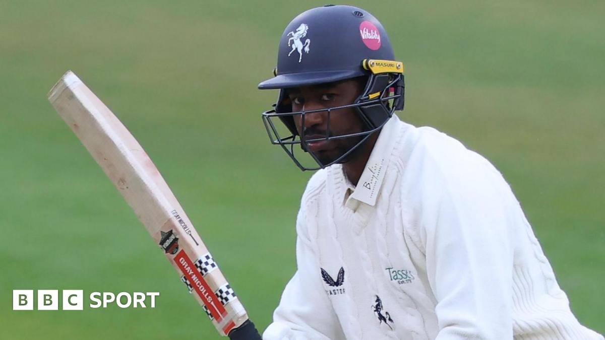 County Championship: Tawanda Muyeye hits century in Kent draw at Durham