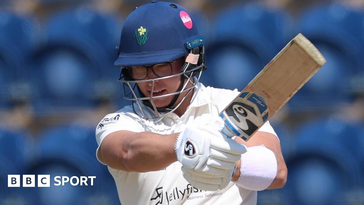 County Championship: Glamorgan and Leicestershire play out draw