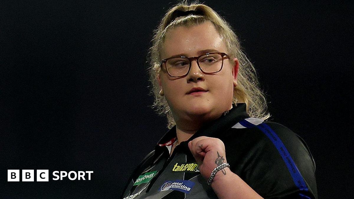 Beau Greaves beats Michael Smith to become first woman to win a PDC title