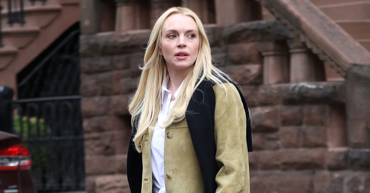 The Anti-Trend Shoes to Wear With Light-Wash Jeans This Spring