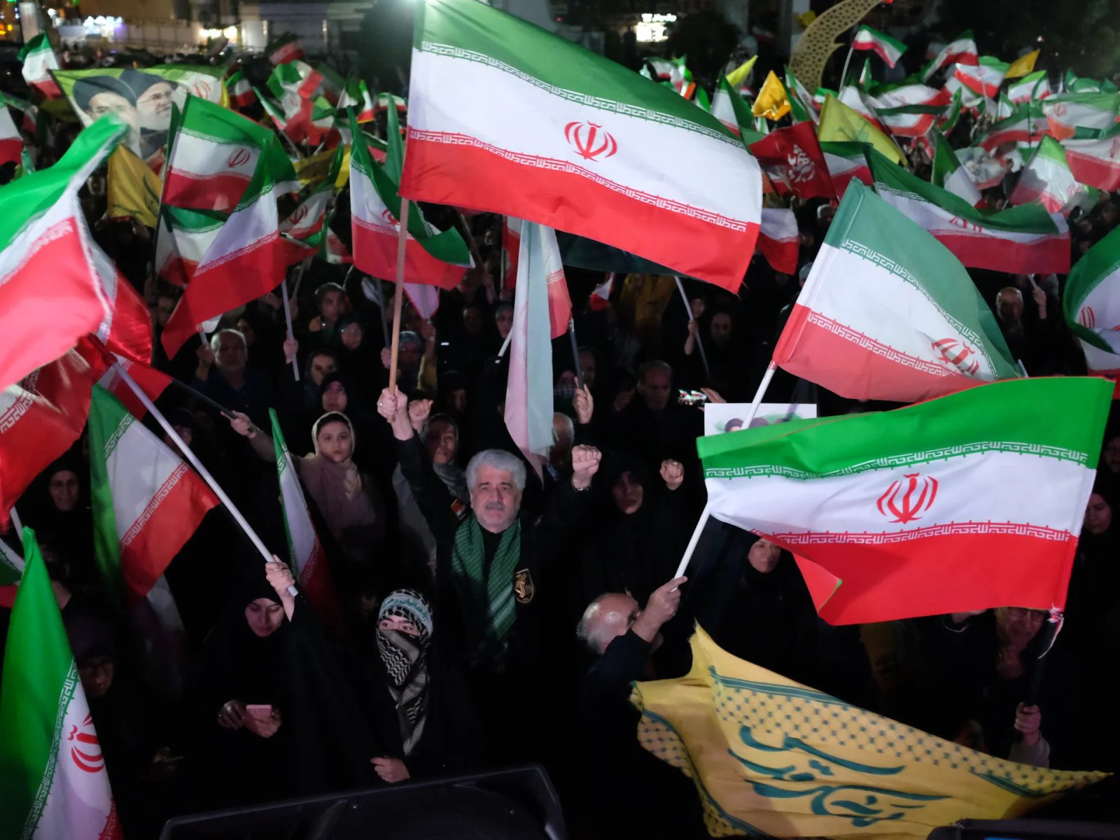 Iranian authorities remain defiant, urge supporters to stay in streets | US-Israel war on Iran News