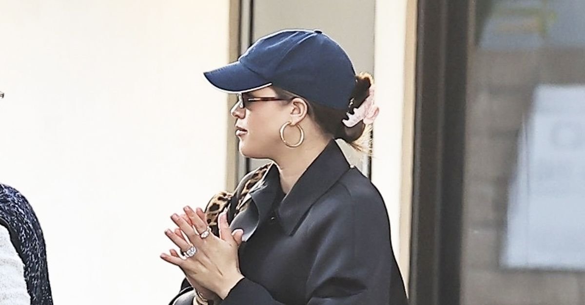 Sofia Richie Just Wore an It-Girl Accessory-Shoe Combination