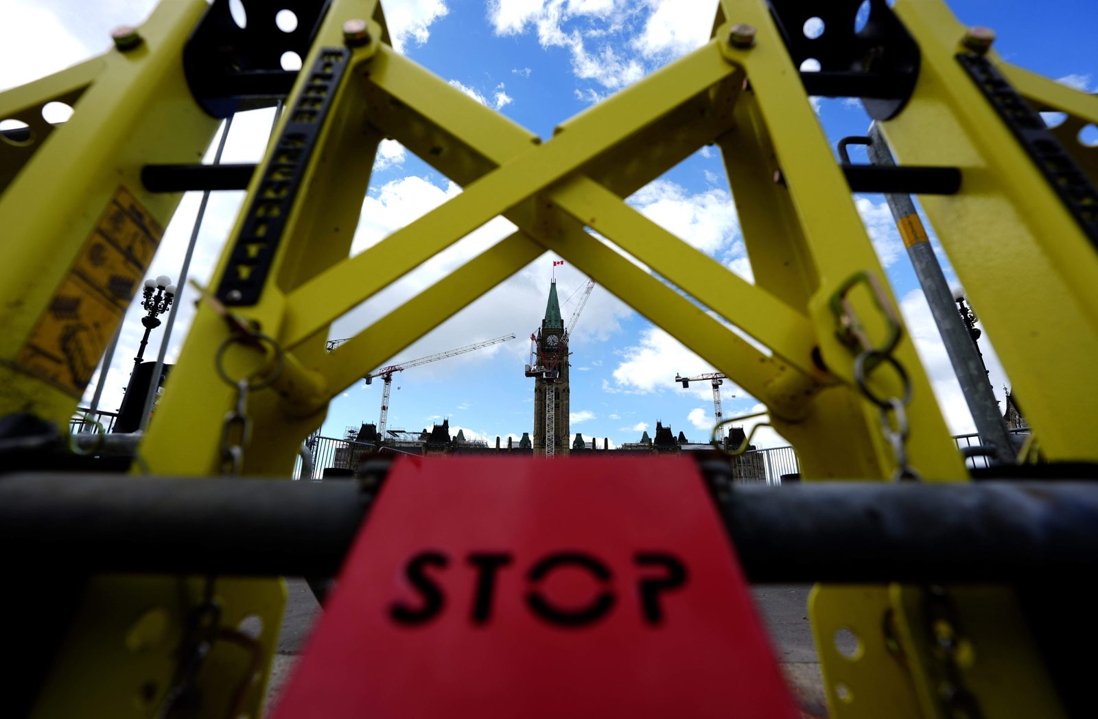 Liberals set the stage to reconfigure committees to reflect new House standings