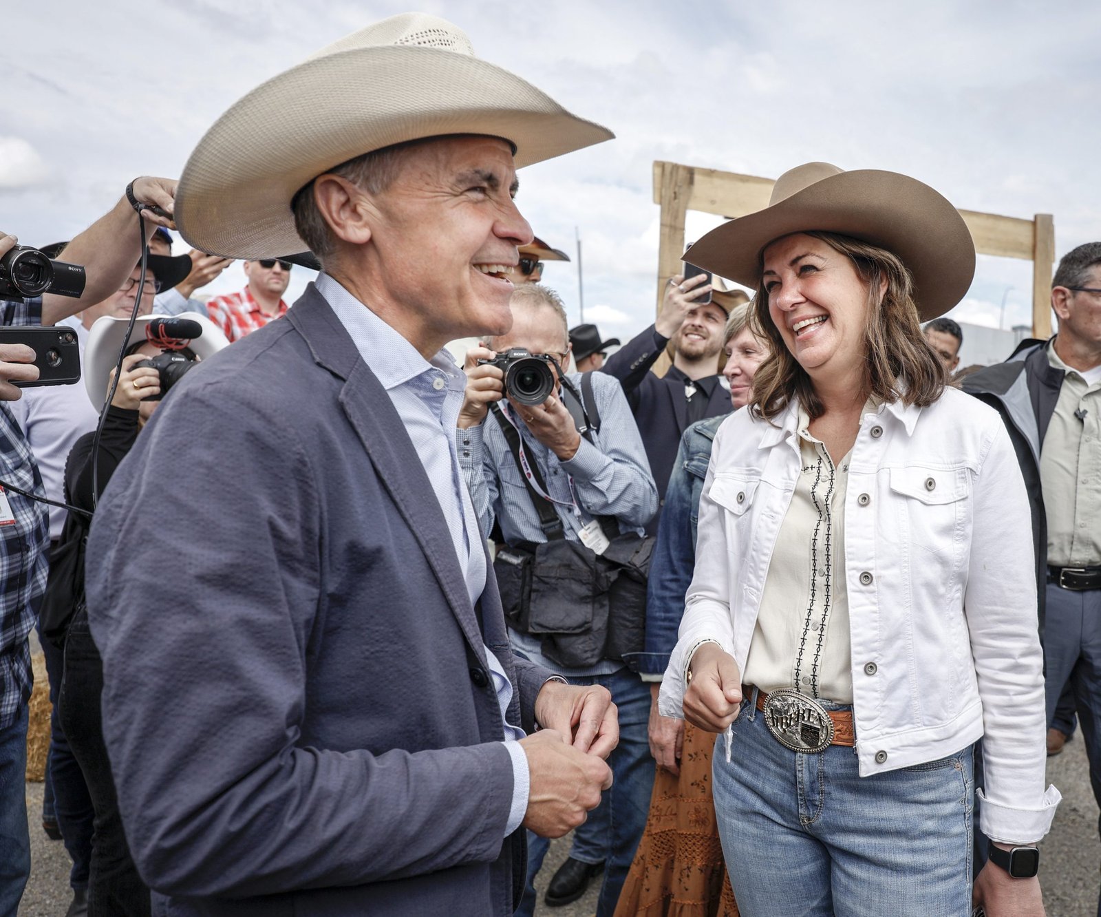 Industry confidence waning new pipeline will be deemed in national interest: survey