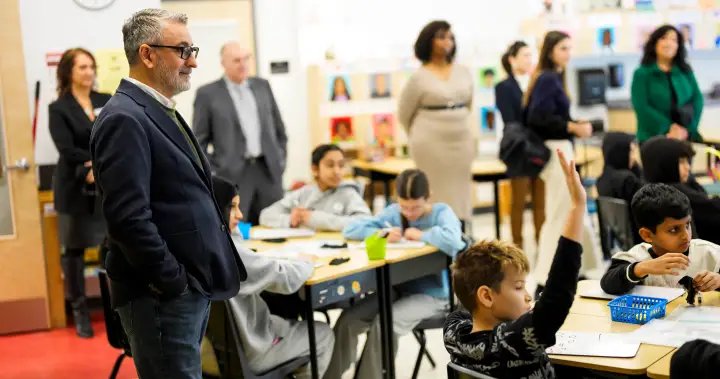 Minister teases ‘a few more sleeps’ until he unveils Ontario school board reforms