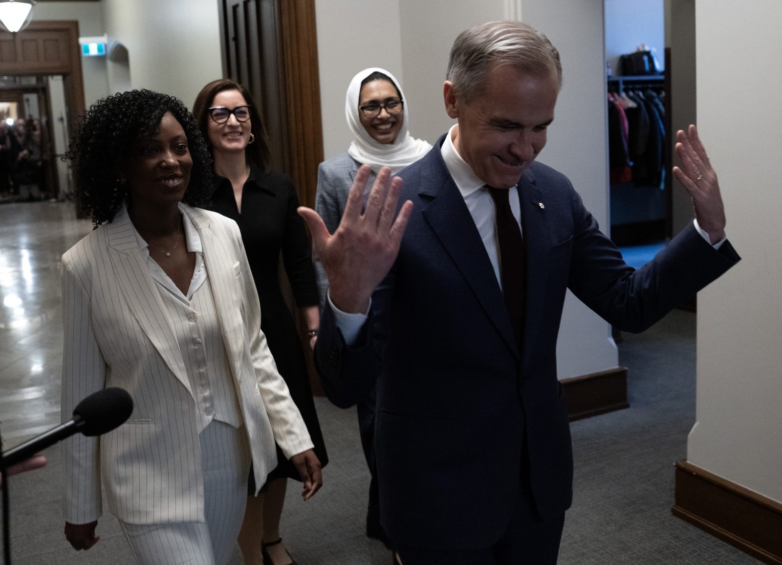 Possible committee shakeup, lawful access and e-vehicle policies on the agenda this week