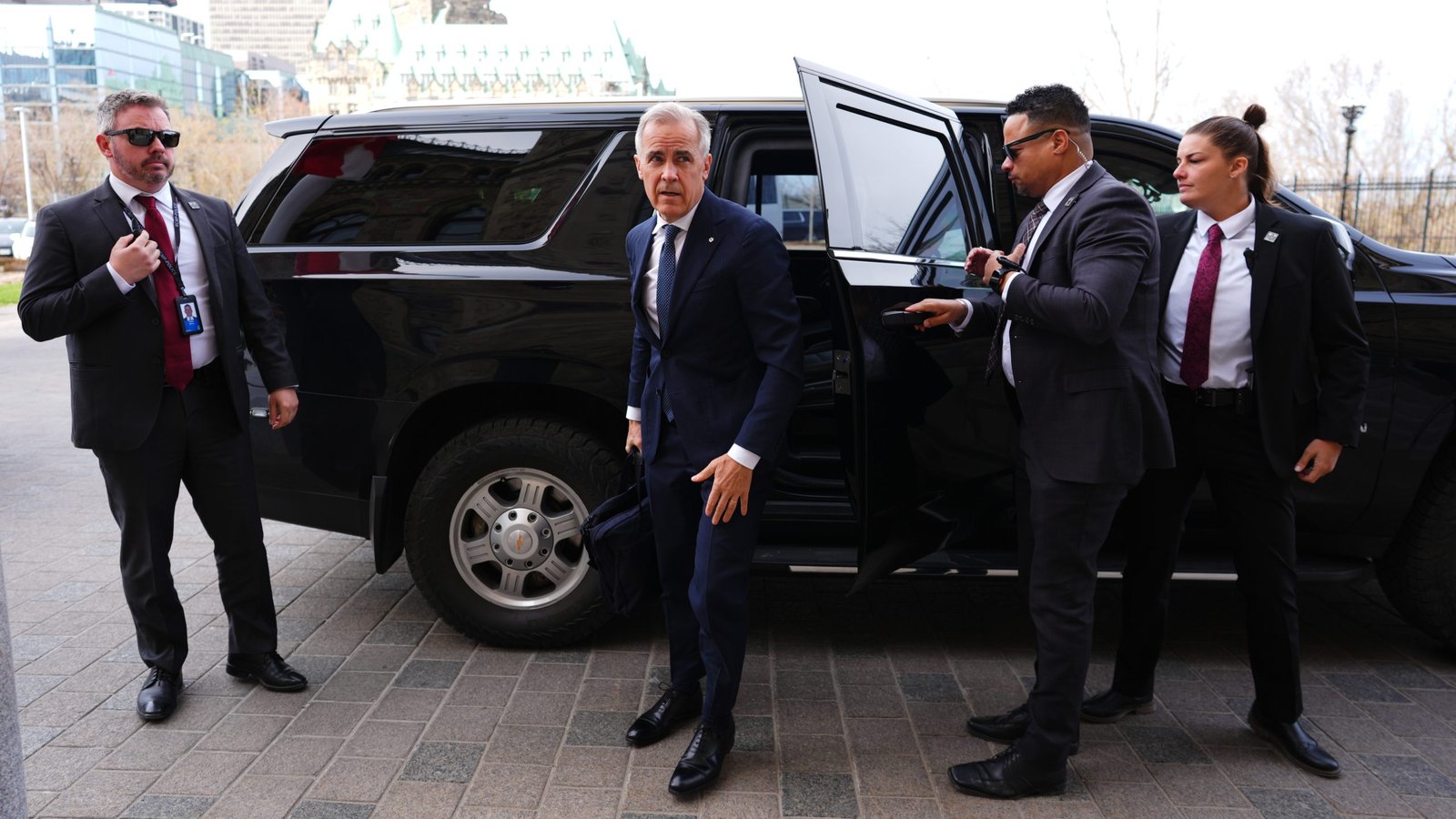 Liberals table first fiscal document in seven years that won’t need opposition votes