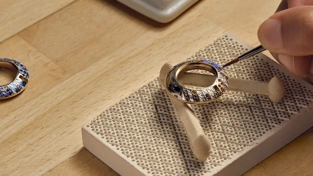 Cartier and The King’s Foundation Highlight Decorative Arts in Watchmaking