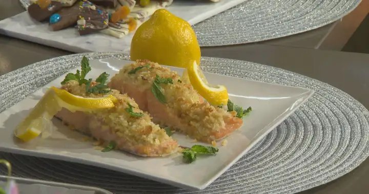 Simply Delicious Meal: Spinach Salad, Almond Crust Salmon and Easter Bark – Toronto