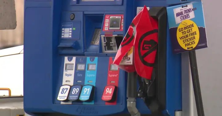 Watery gas suspected, dozens of vehicles repaired after fuelling up at south Edmonton Esso