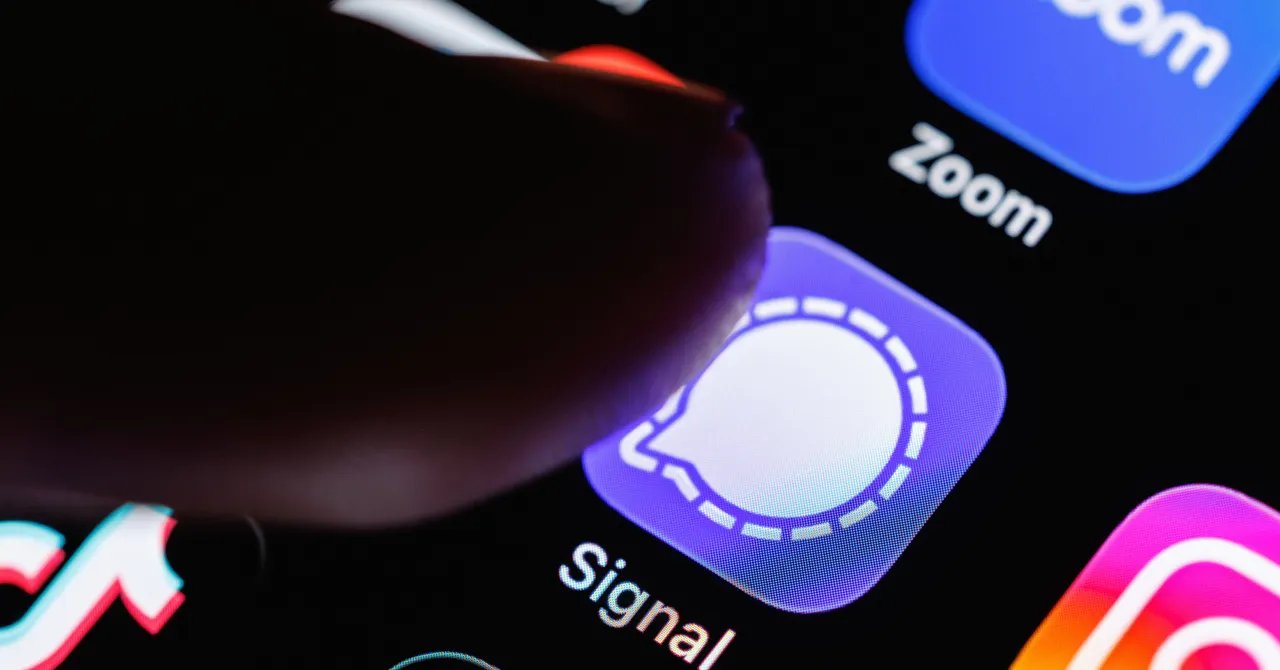 Your Phone Notifications Reveal More Than You Realize. Here’s How to Lock Them Down