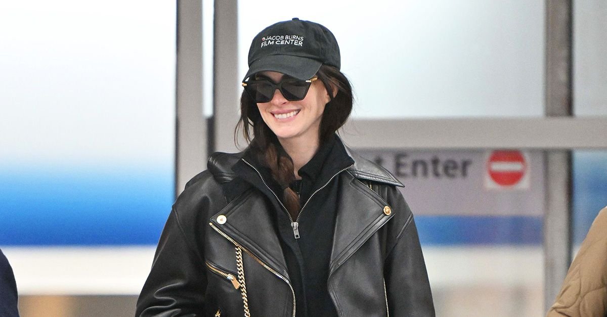 Anne Hathaway Wore the It Airport Trend of 2026