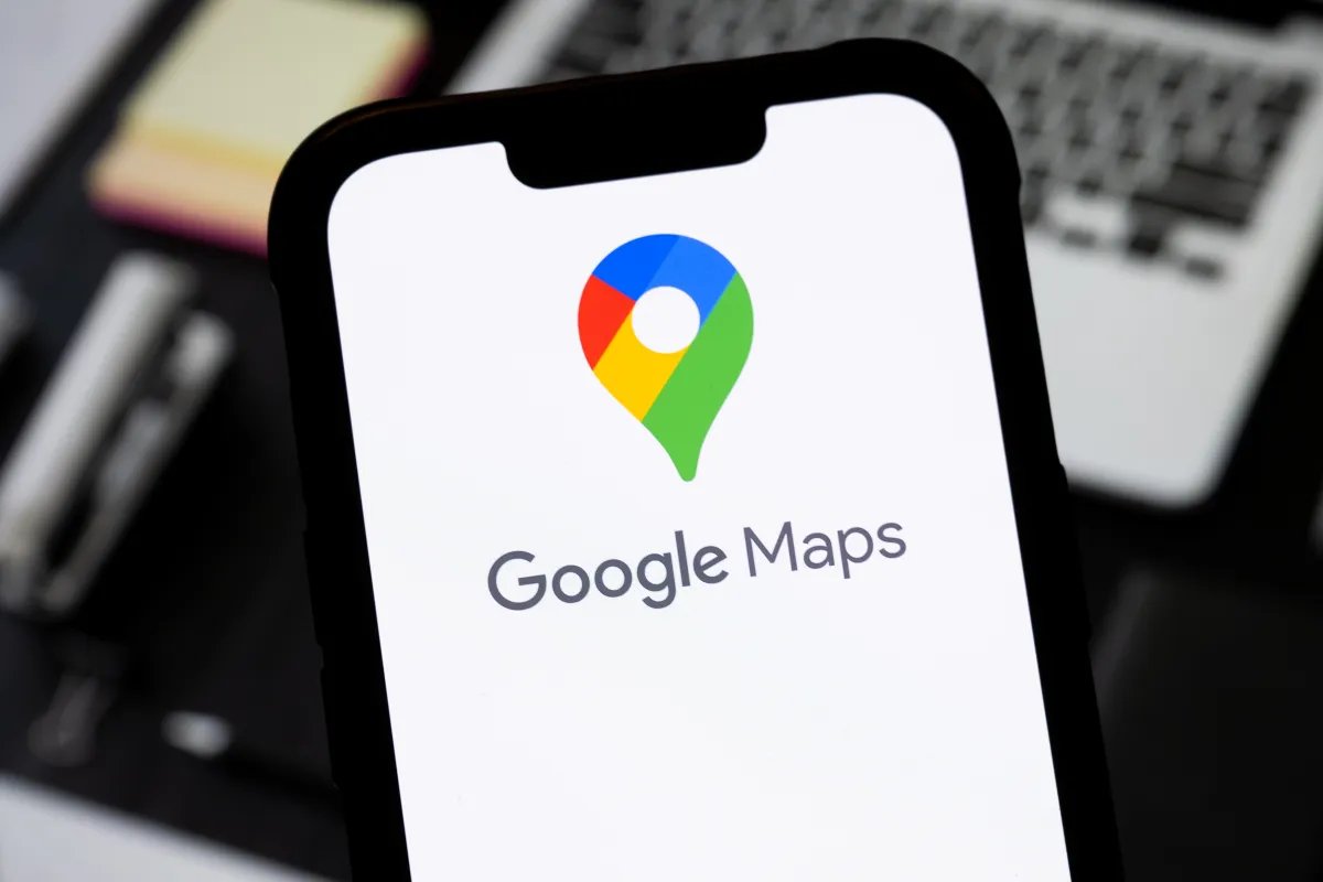 Google Maps can now write captions for your photos using AI