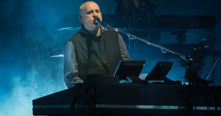 Peter Gabriel wades in on lifeguard debate at Vancouver’s beaches – BC