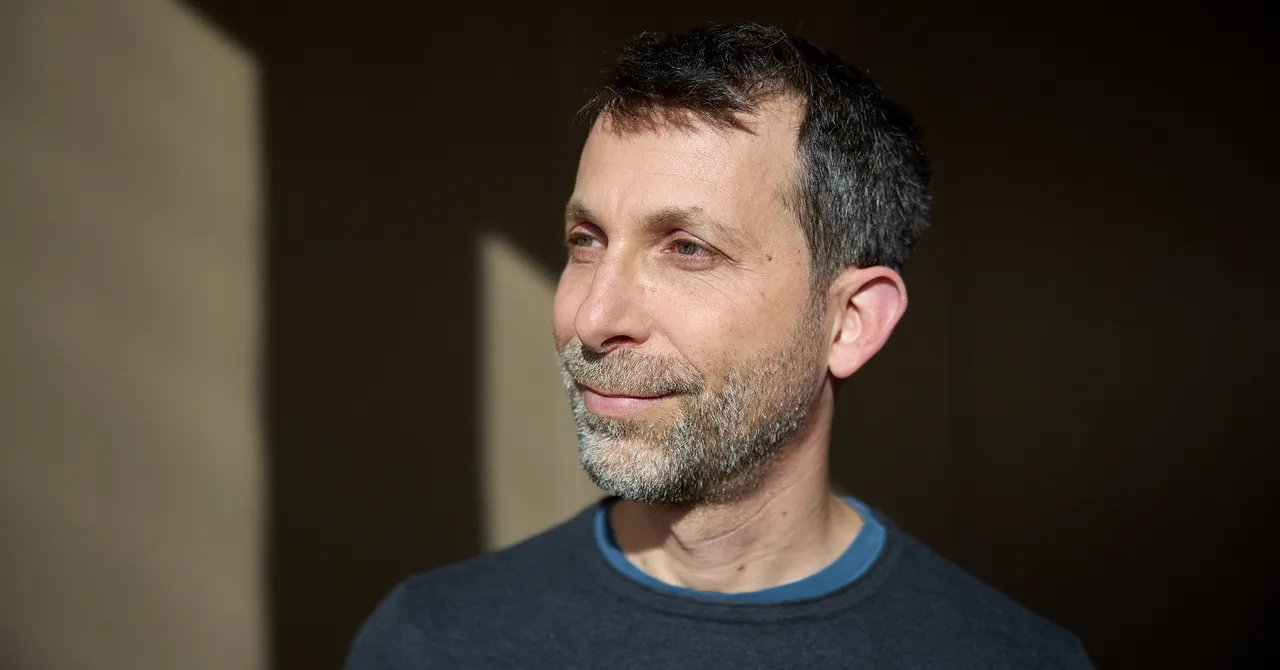 The Man Behind AlphaGo Thinks AI Is Taking the Wrong Path