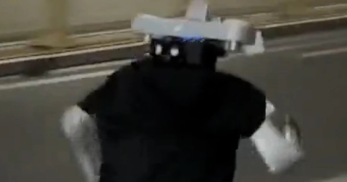 Robots warm up for Beijing half marathon