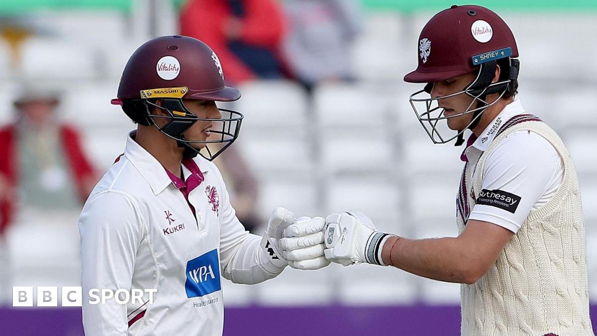 County Championship: Somerset beat Essex by 10 wickets