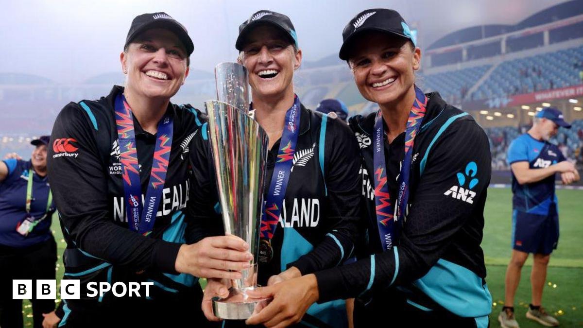 New Zealand’s Sophie Devine and Lea Tahuhu to retire after T20 World Cup