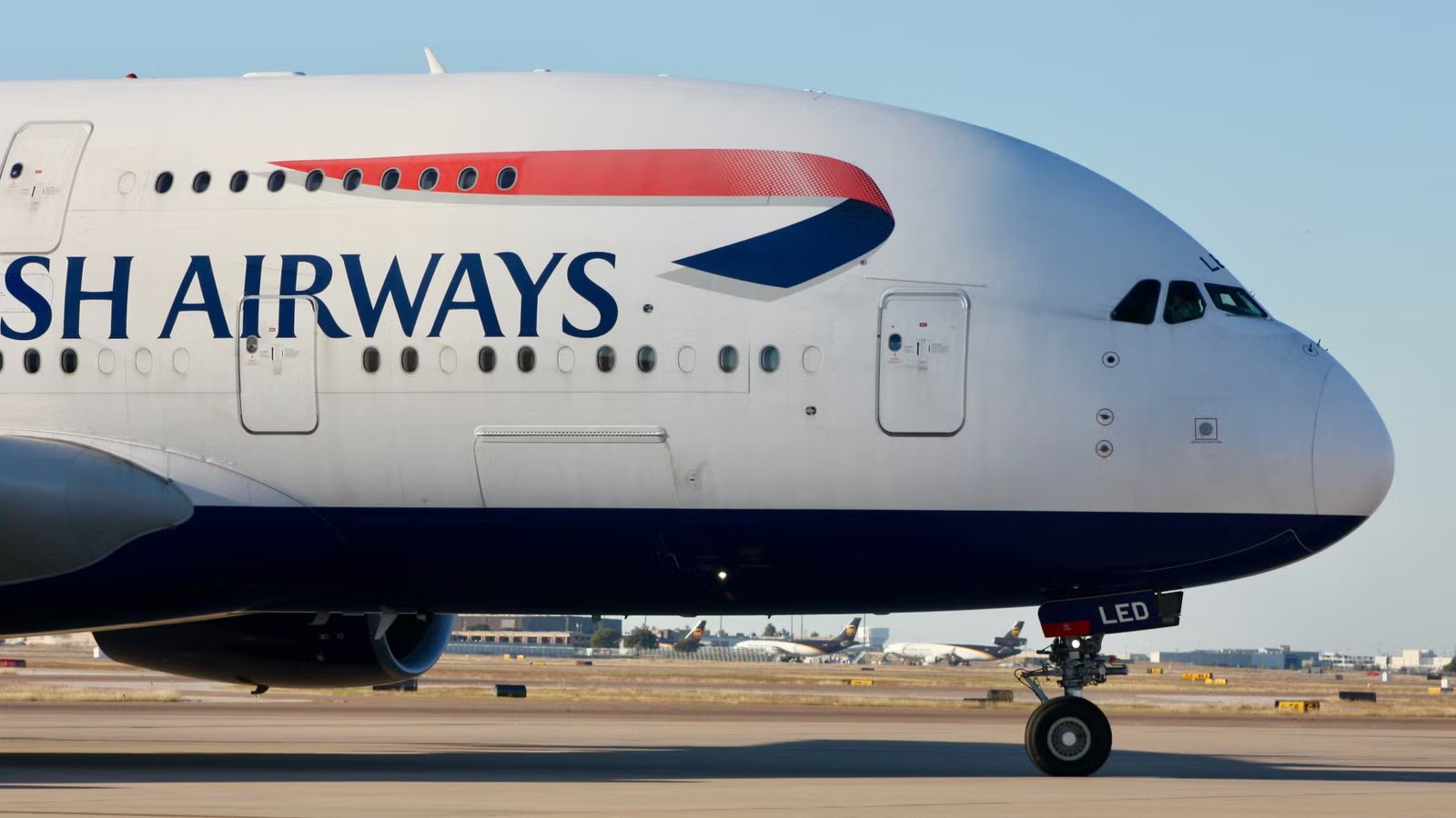 British Airways Airbus A380 Lands Too Late, Performs Touch & Go In London