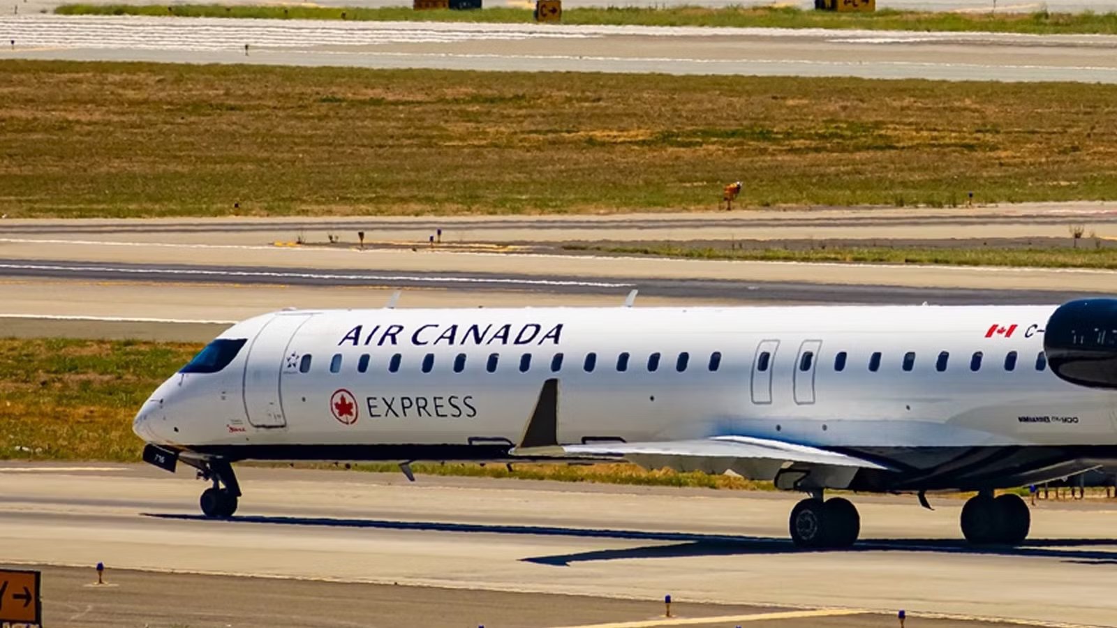 LaGuardia Controller May Have Stepped Away Before Deadly Crash