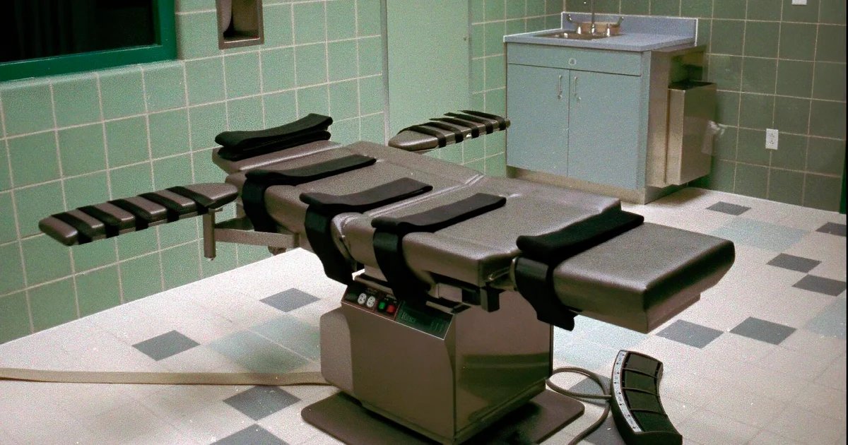 DOJ reinstates firing squads, pentobarbital for federal executions