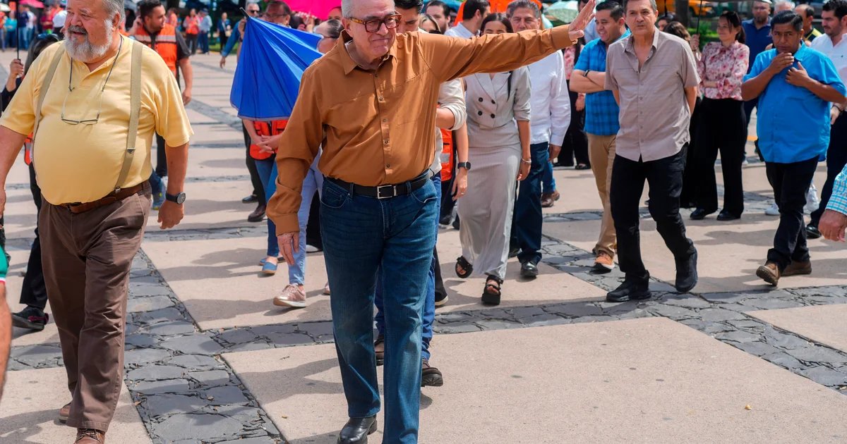 U.S. charges 10 Mexican officials, including Sinaloa governor, with drug trafficking