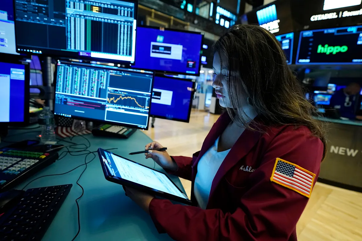 Q1 earnings season kicks off with bank results as macro pressures mount