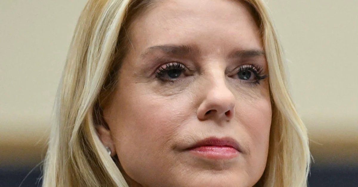 Trump fires Attorney General Pam Bondi