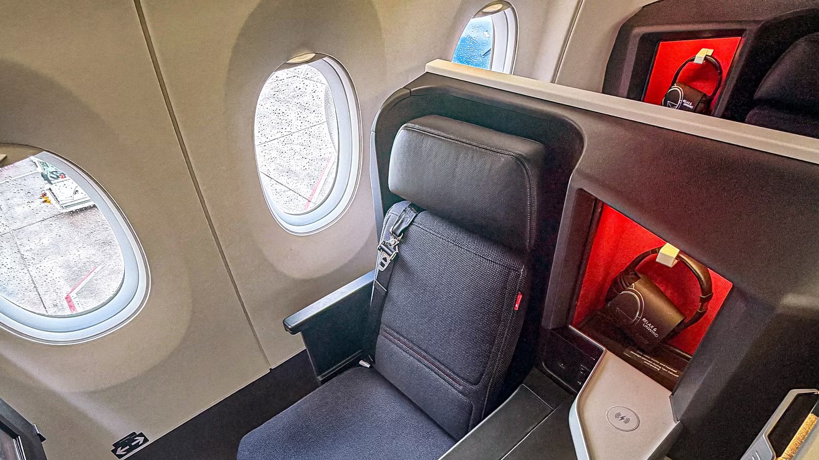 The Airlines With The World’s Longest Legroom In Business Class In 2026