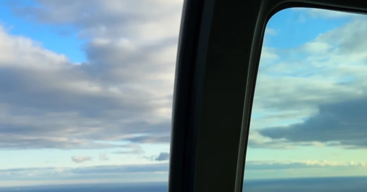 Cape Air plane returns to Nantucket after cabin door opens