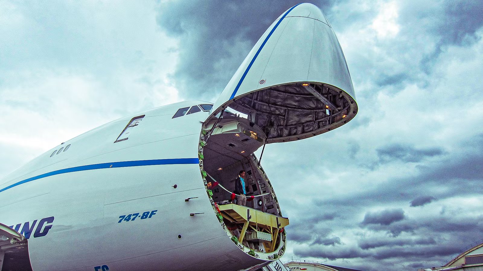 5 Notable Features Of Cargo Aircraft Design