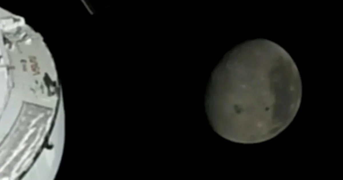 Artemis II travels around far side of the moon