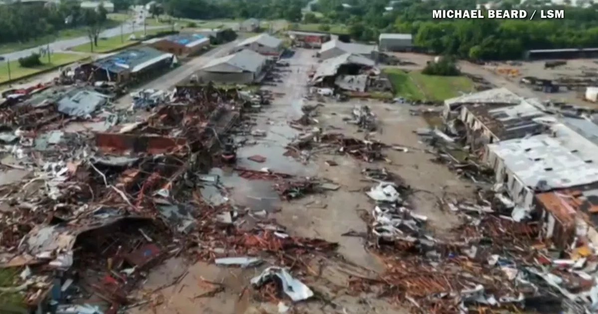 Violent tornado rips through North Texas area, leveling homes