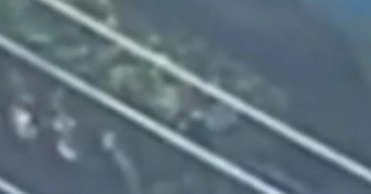 Customer throws cocaine back at seller as police arrive