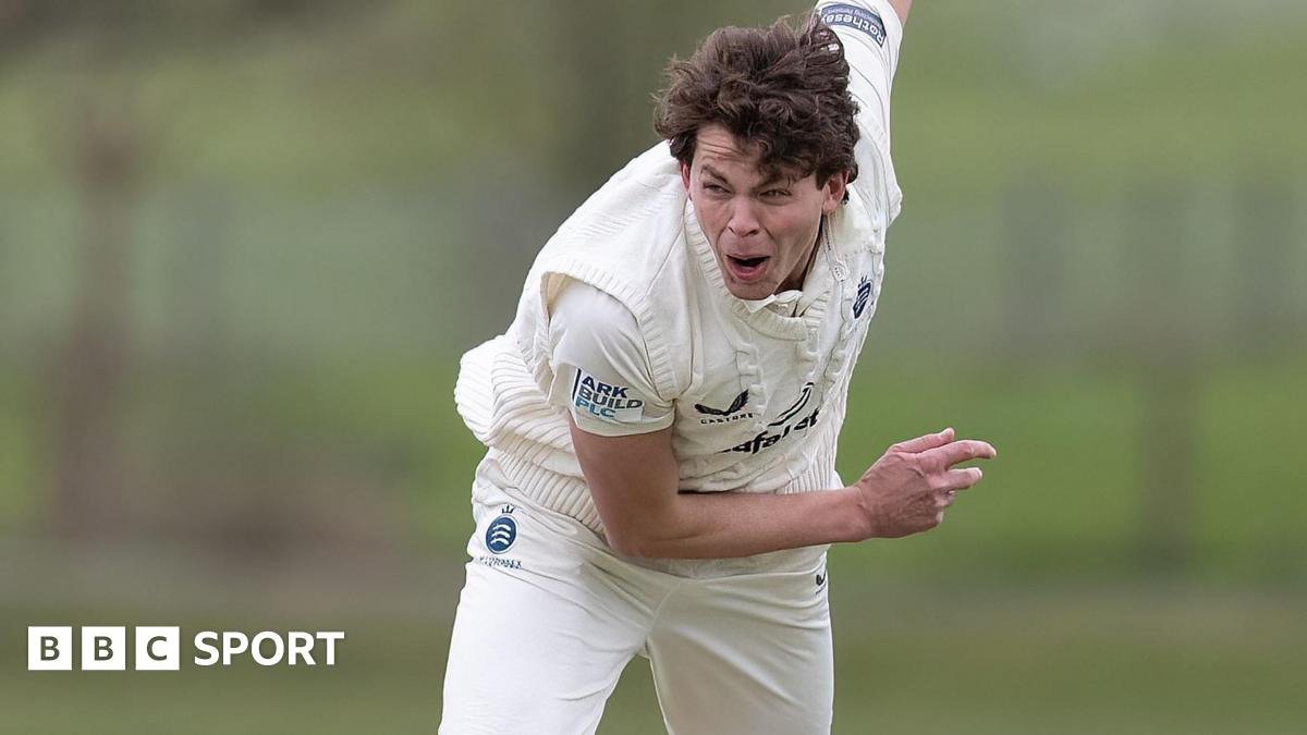 Henry Brookes: Gloucestershire sign Middlesex seamer on loan