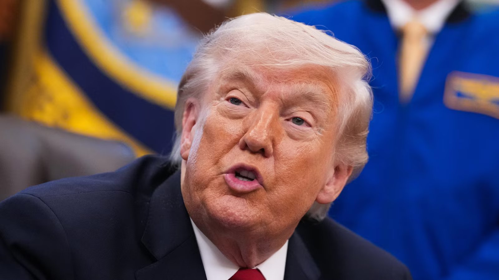 Senate Democrats press White House over loosened record-keeping policy