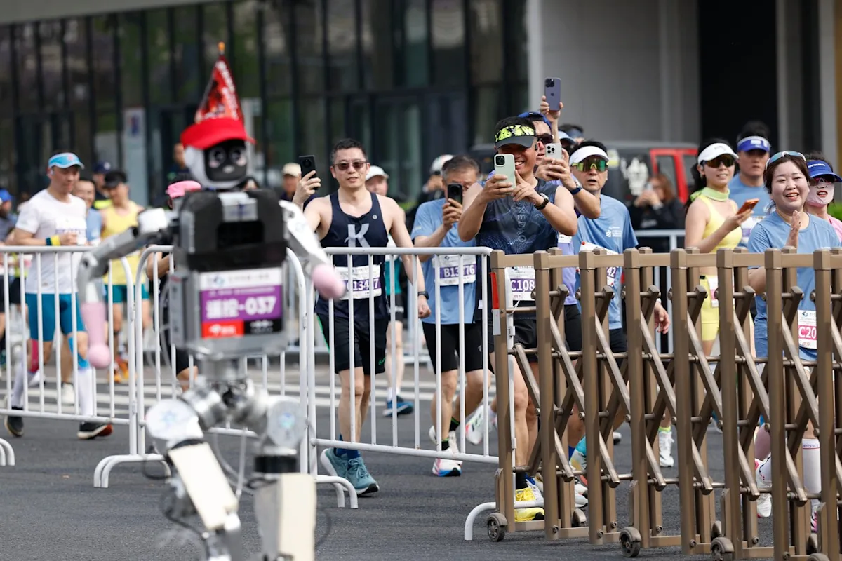 A humanoid robot sprints to victory in Beijing, beating the human half-marathon world record