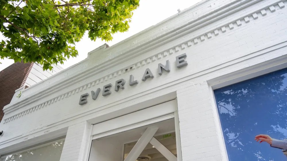 Everlane Plans to Relocate to L.A. Amid Rent Dispute