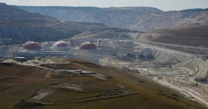 B.C. loses more jobs in March, unemployment rate highest in a decade