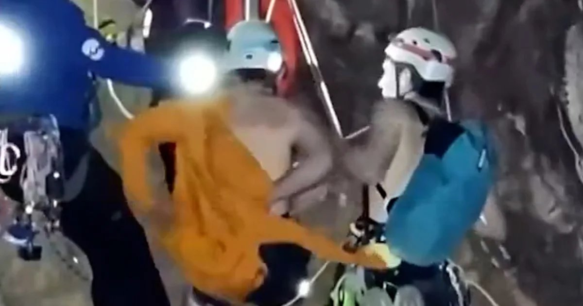 First responders rescue stuck climbers in Colorado