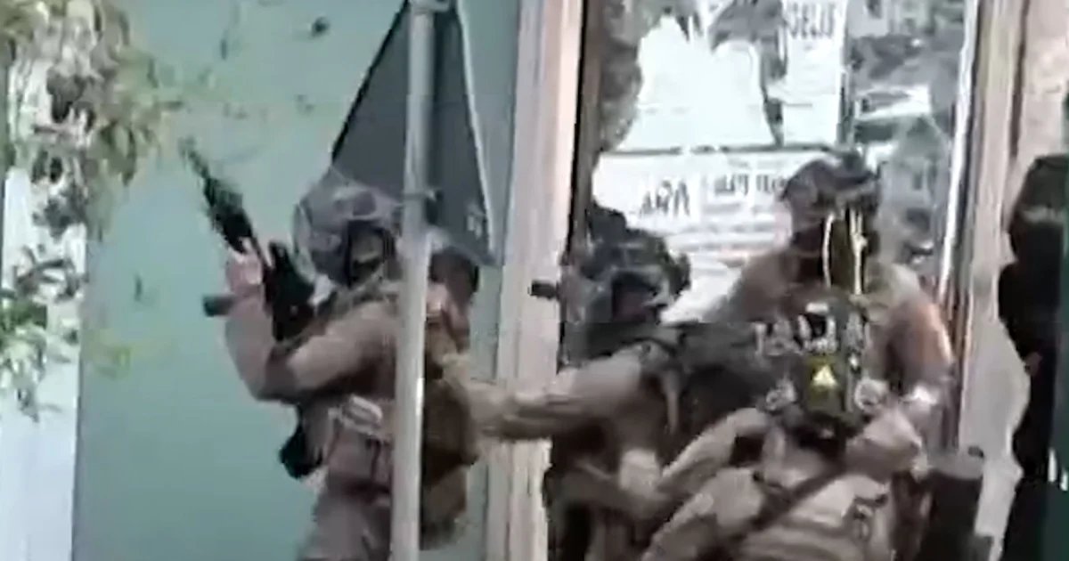 Manhunt underway after bank robbery in southern Italy