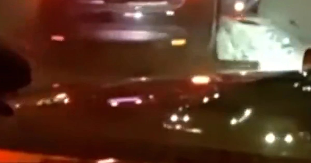 Police officer gets stuck in suspect’s getaway car